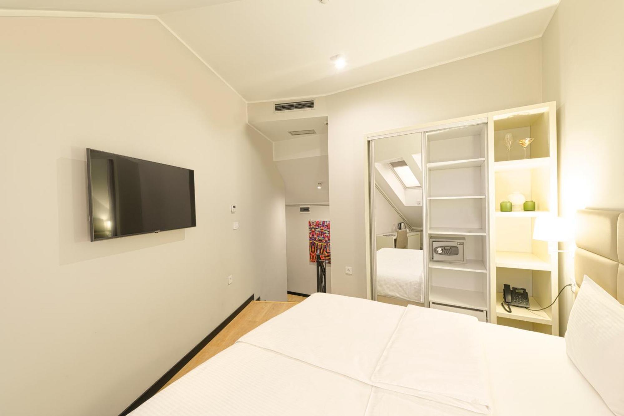 Lanterna Rooms City Center Novi Sad Extérieur photo